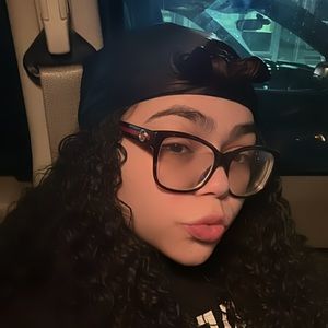 Meet your Posher, Katelynn